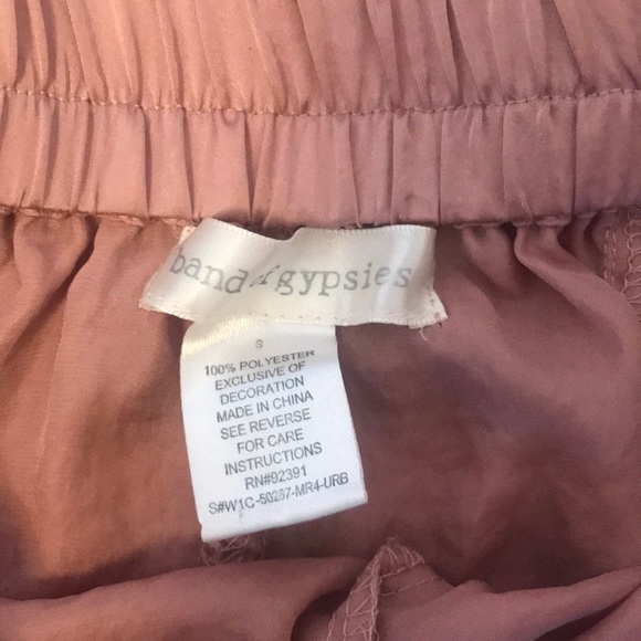 🔥3 for $30 🔥Pink ruffle shorts, Urban Outfitters - Picture 4 of 6